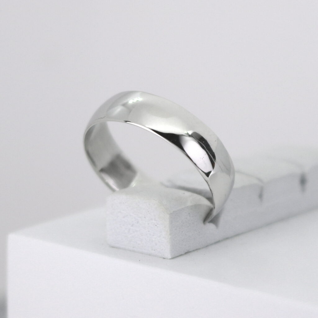 Valkokultainen kihlasormus 6 mm